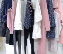 實體店服裝貨源優(yōu)質(zhì)商家置頂推薦產(chǎn)品